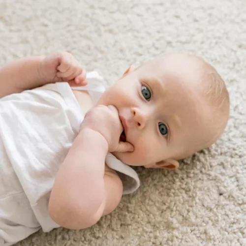 Salto de Desenvolvimento aos 2 Meses: O que Esperar e Como Acompanhar o Crescimento do Seu Bebê
